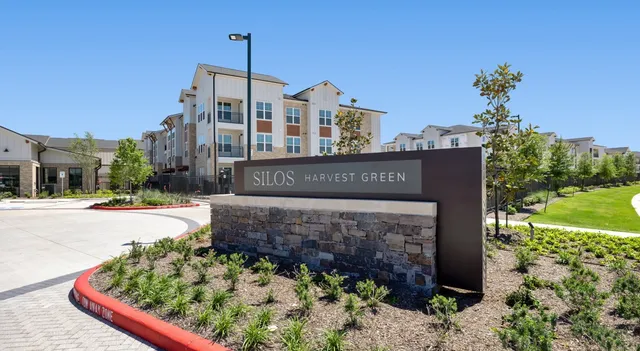 $2,095 | 3502 Harvest Bounty Drive, Unit B3, Richmond, TX 77406