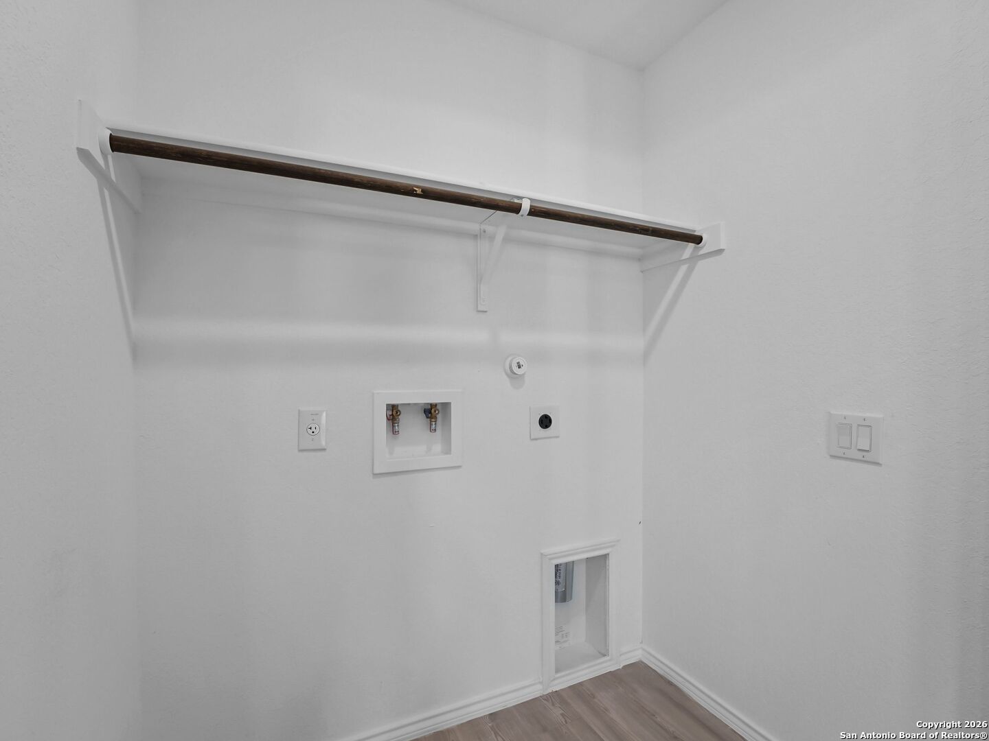 910 Stricker Path San Antonio, TX 78221 - Photo 11 of 26