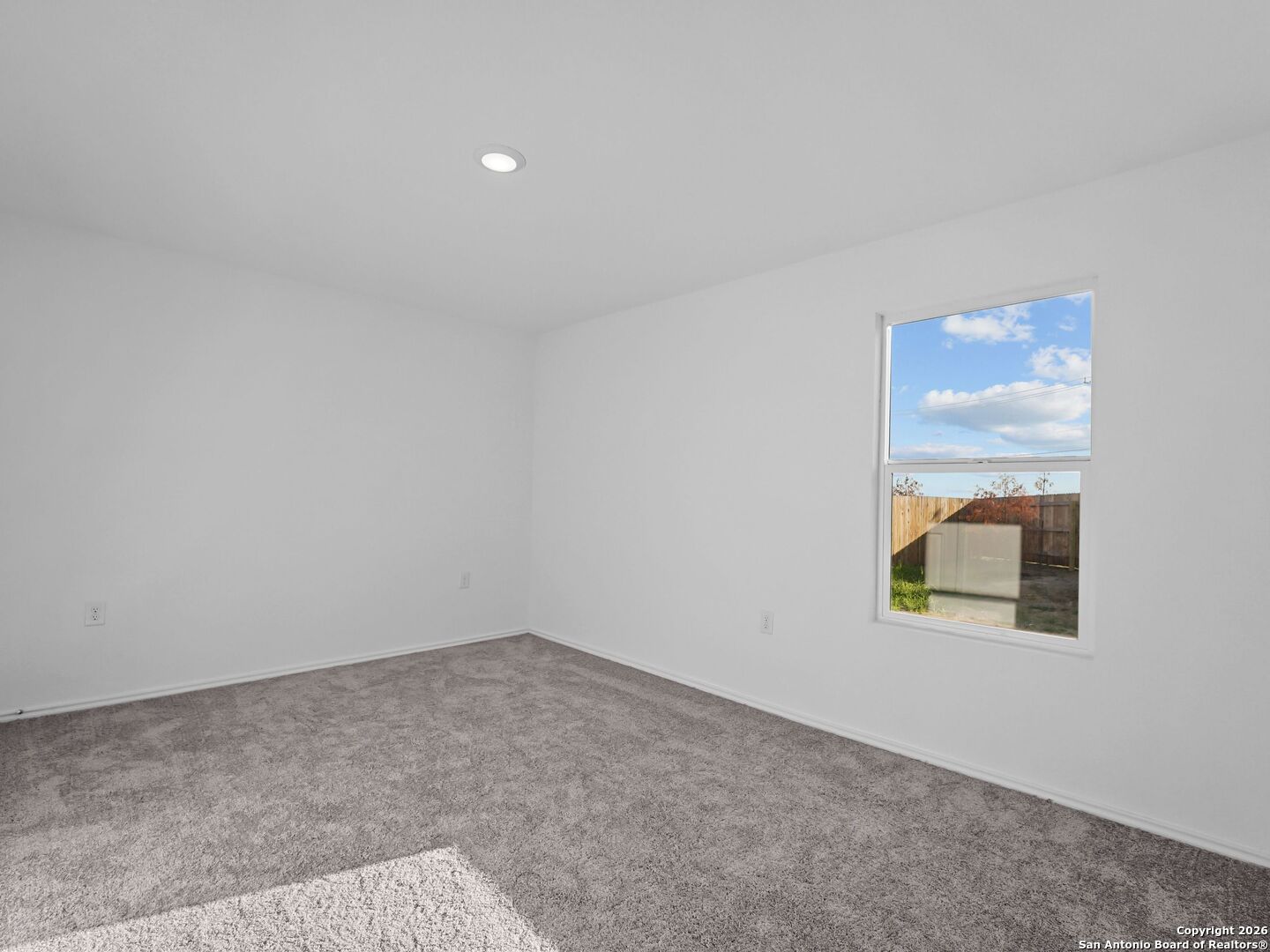 910 Stricker Path San Antonio, TX 78221 - Photo 12 of 26