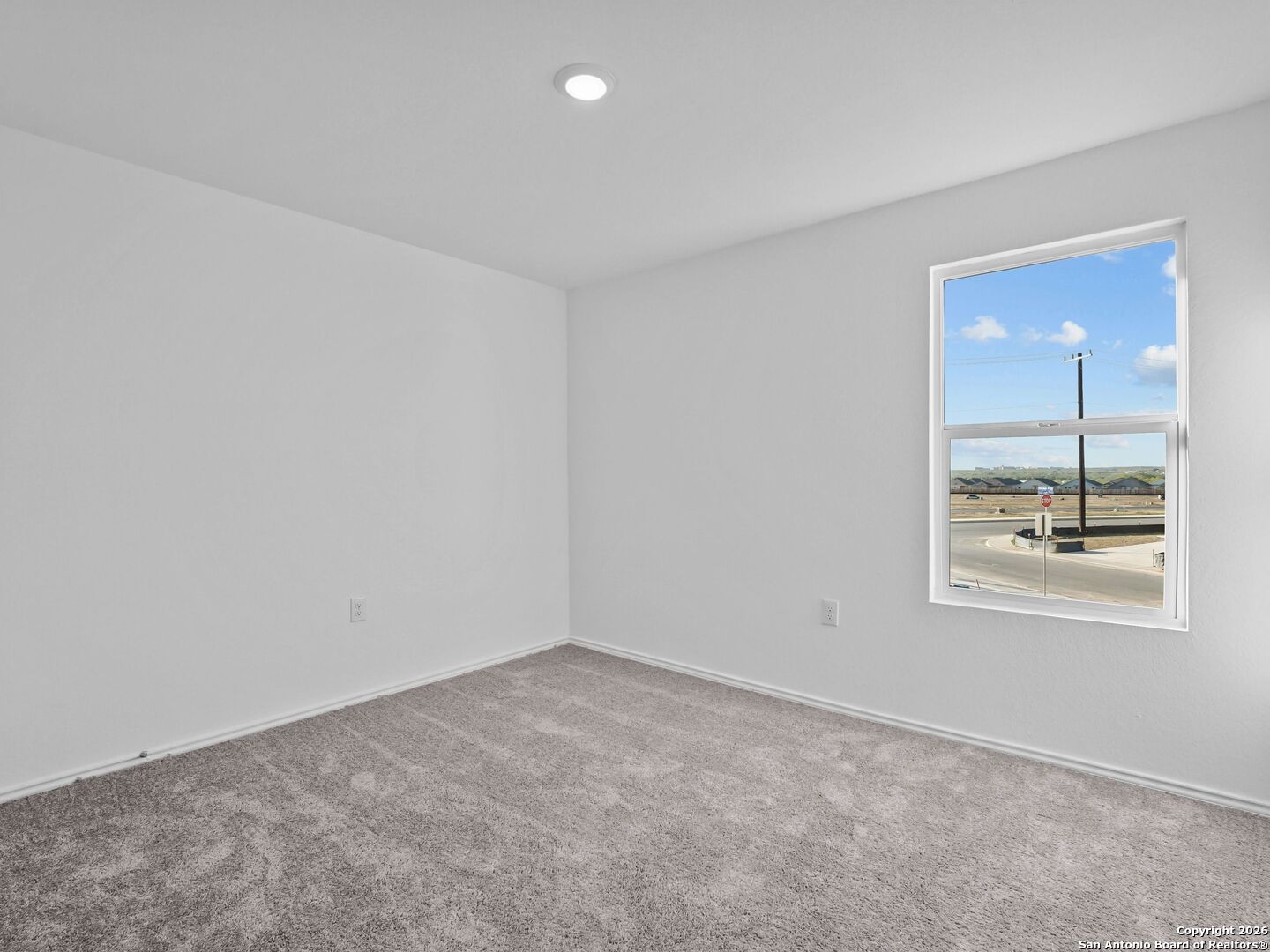 910 Stricker Path San Antonio, TX 78221 - Photo 16 of 26