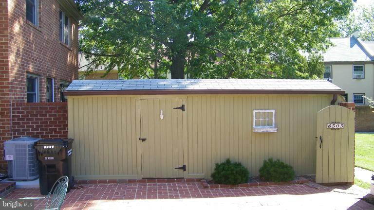 8503 Forrester Boulevard Springfield, VA 22152 - Photo 12 of 27 Exterior (Rear)