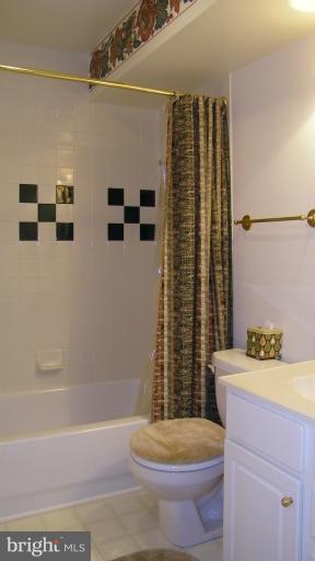 8503 Forrester Boulevard Springfield, VA 22152 - Photo 19 of 27 Bath
