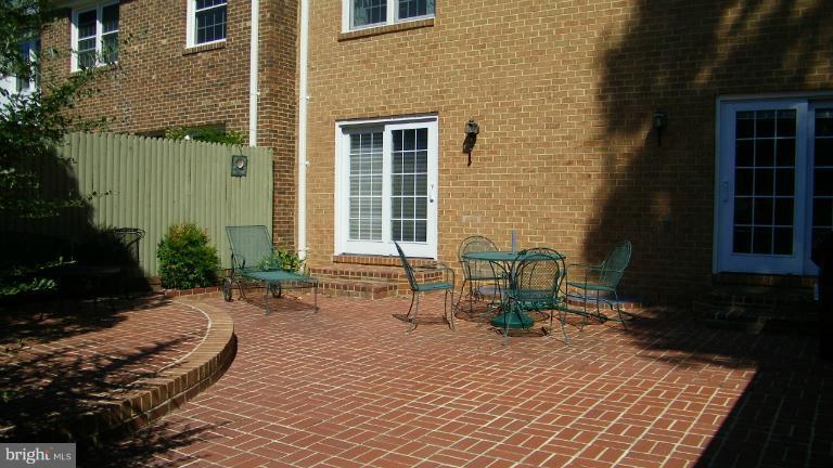 8503 Forrester Boulevard Springfield, VA 22152 - Photo 21 of 27 Exterior (Rear)