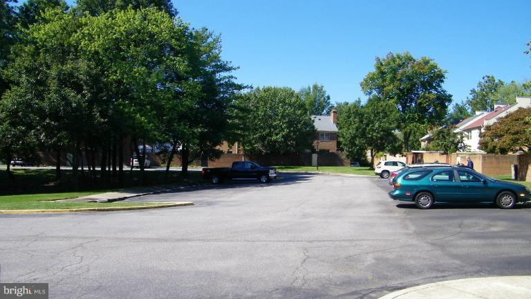 8503 Forrester Boulevard Springfield, VA 22152 - Photo 26 of 27 Exterior (General)