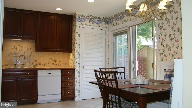8503 Forrester Boulevard Springfield, VA 22152 - Photo 5 of 27 Kitchen