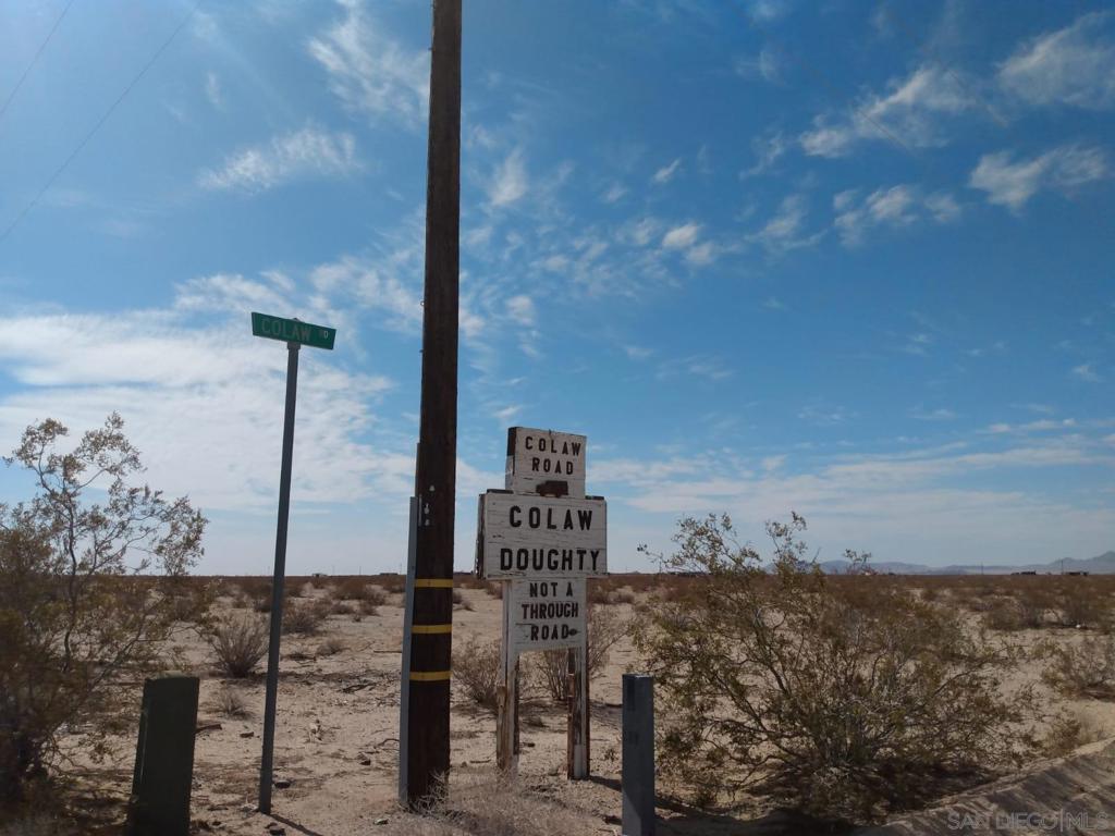 Colaw Road Twentynine Palms, CA 92277 - Photo 3 of 6 a view of a terrace with sky view