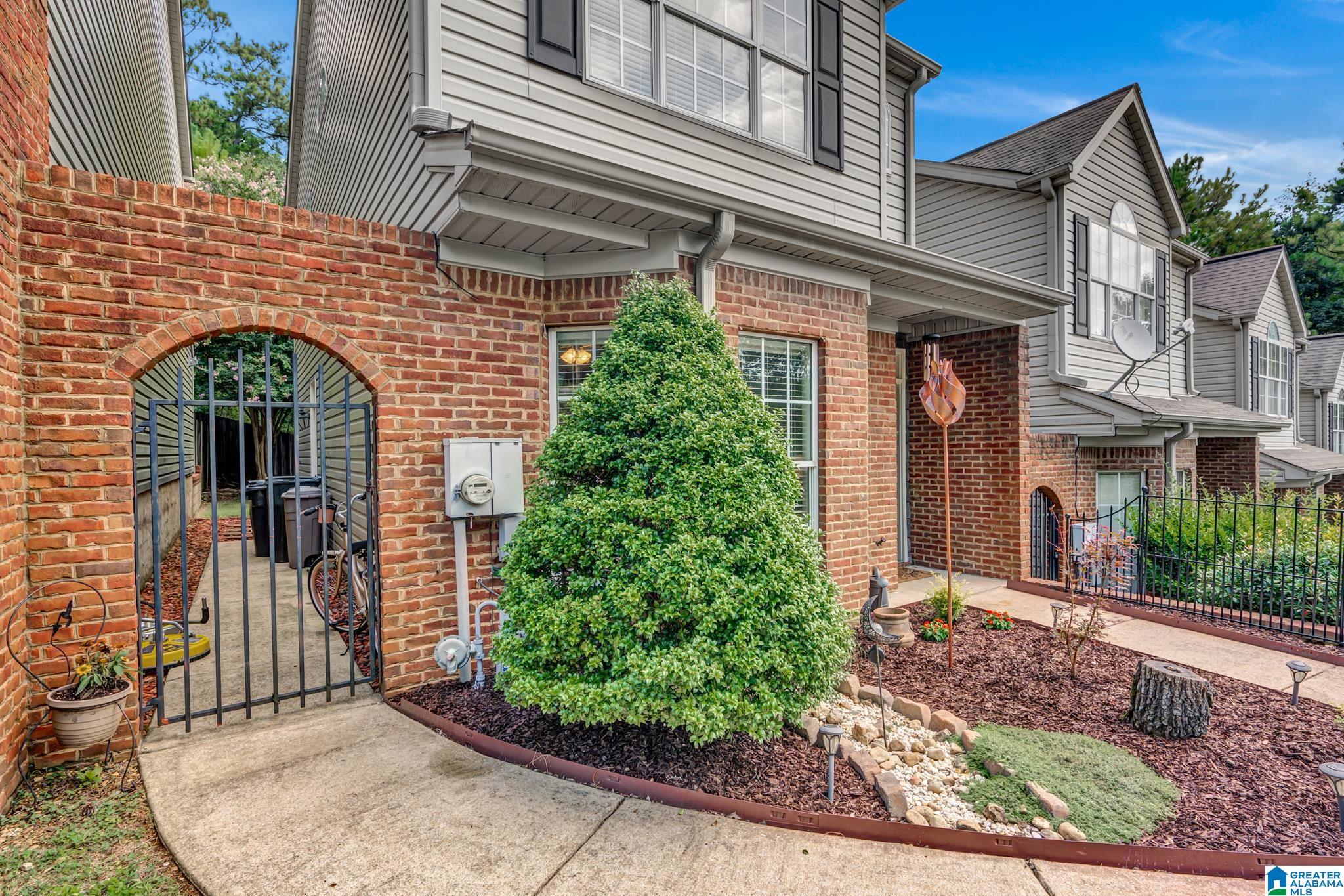 306 Calloway Lane Pelham, AL 35124 - Photo 3 of 38