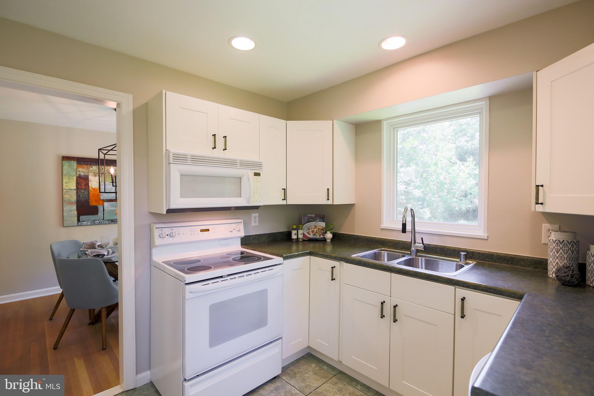 3048 Holmes Run Road Falls Church, VA 22042 - Photo 18 of 38 Gallery Image 18
