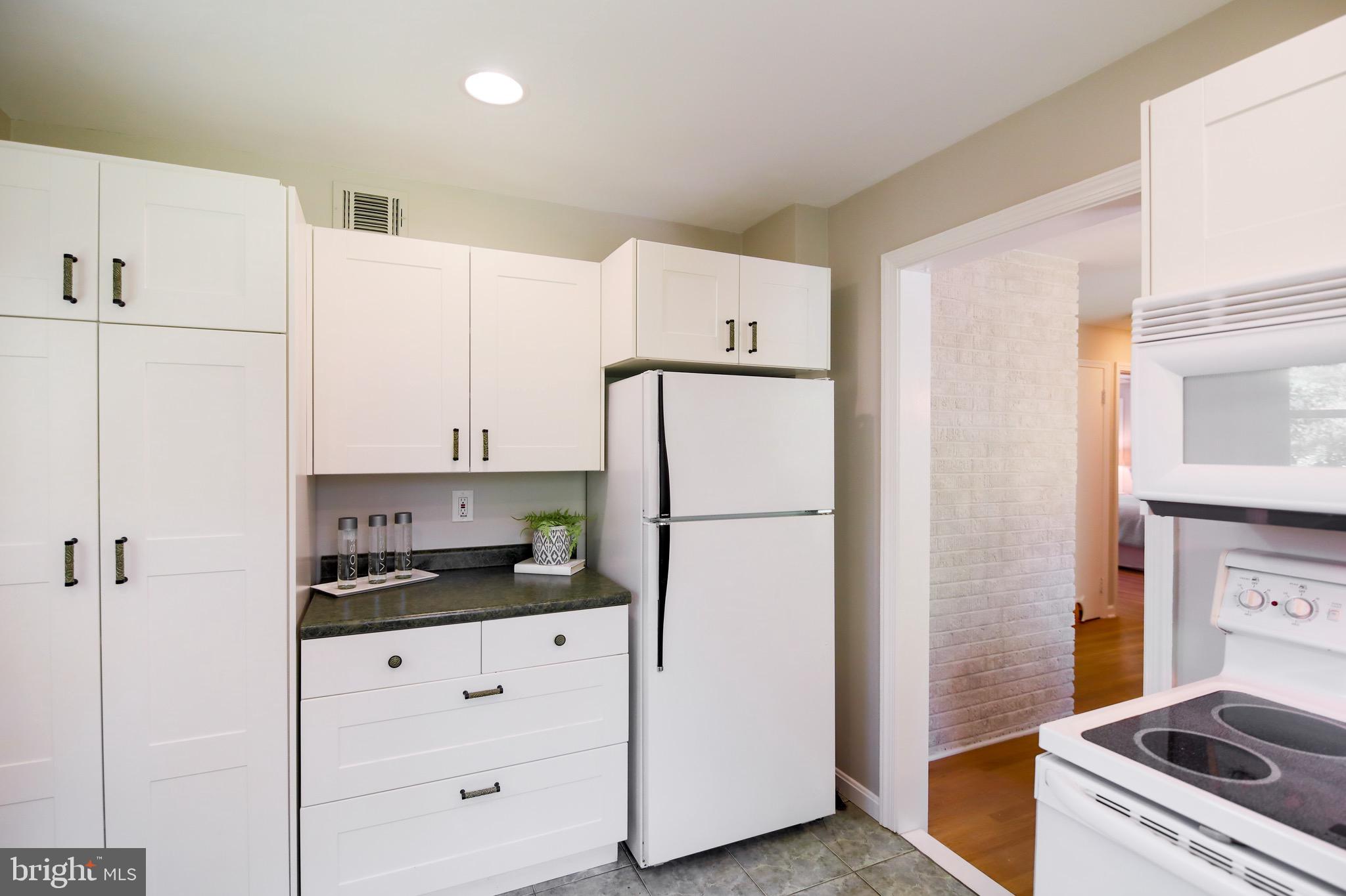 3048 Holmes Run Road Falls Church, VA 22042 - Photo 19 of 38 Gallery Image 19
