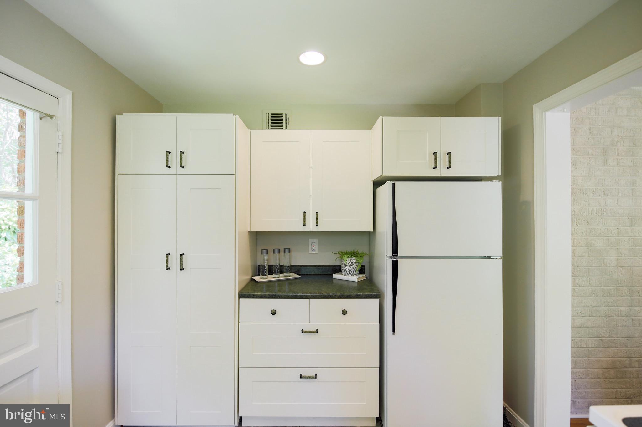 3048 Holmes Run Road Falls Church, VA 22042 - Photo 20 of 38 Gallery Image 20