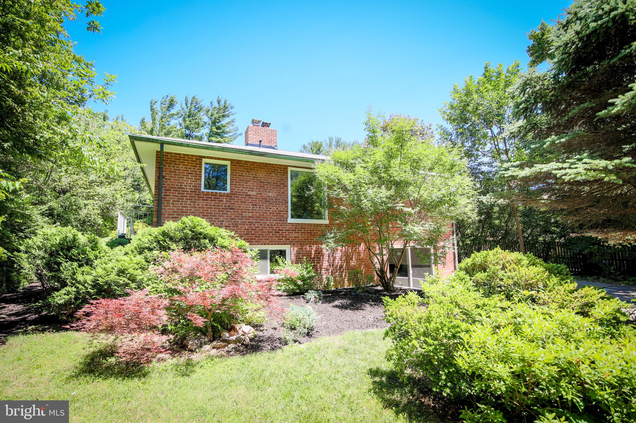 3048 Holmes Run Road Falls Church, VA 22042 - Photo 3 of 38 Gallery Image 3