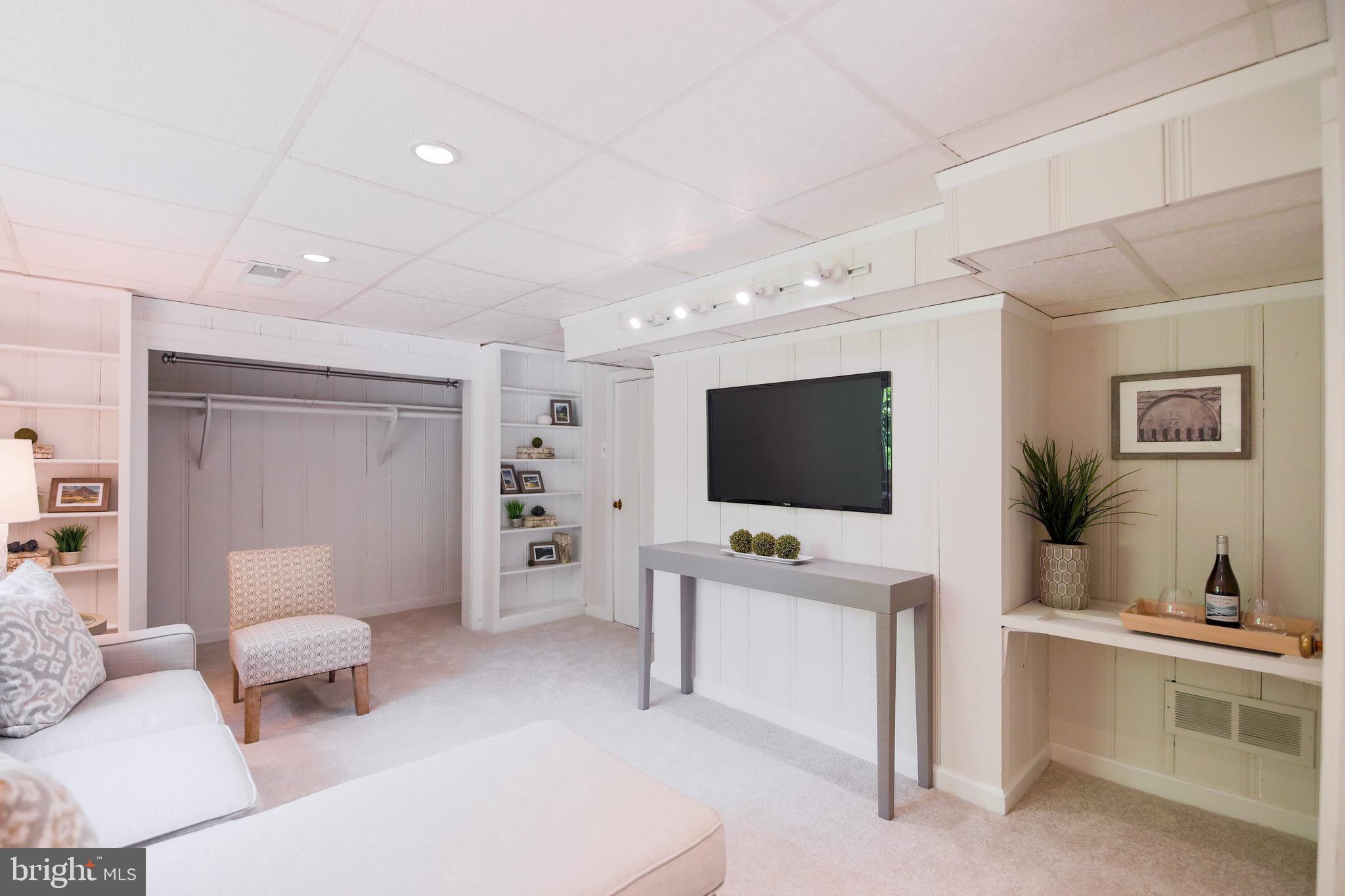 3048 Holmes Run Road Falls Church, VA 22042 - Photo 30 of 38 Gallery Image 30