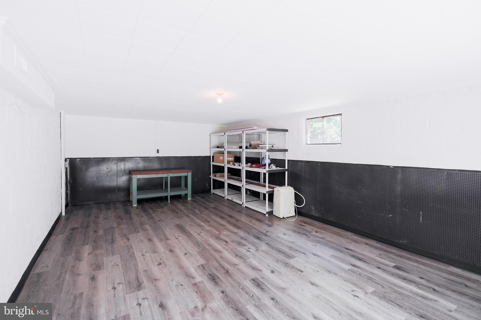 3048 Holmes Run Road Falls Church, VA 22042 - Photo 33 of 38 Gallery Image 33