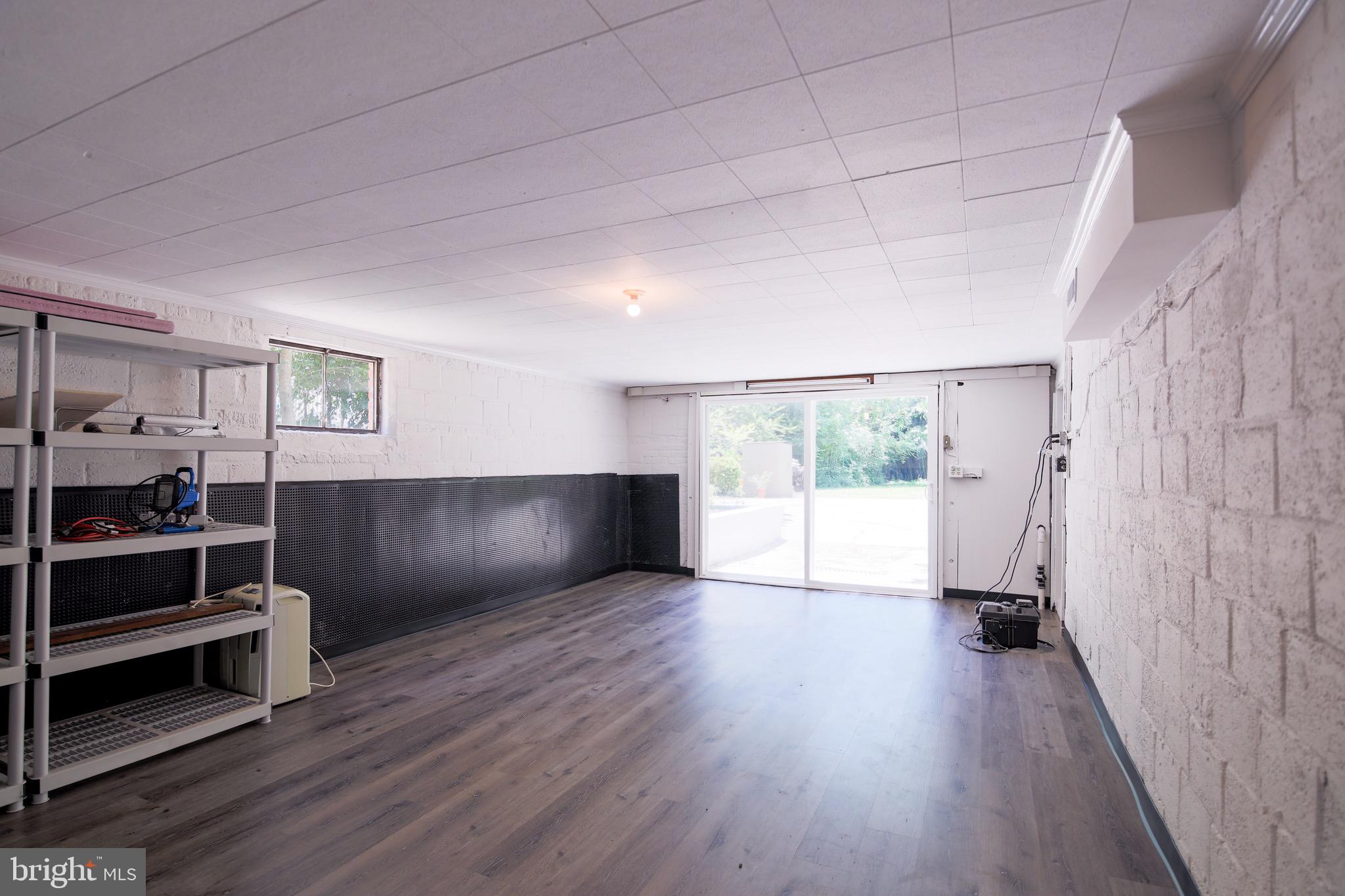 3048 Holmes Run Road Falls Church, VA 22042 - Photo 36 of 38 Gallery Image 36