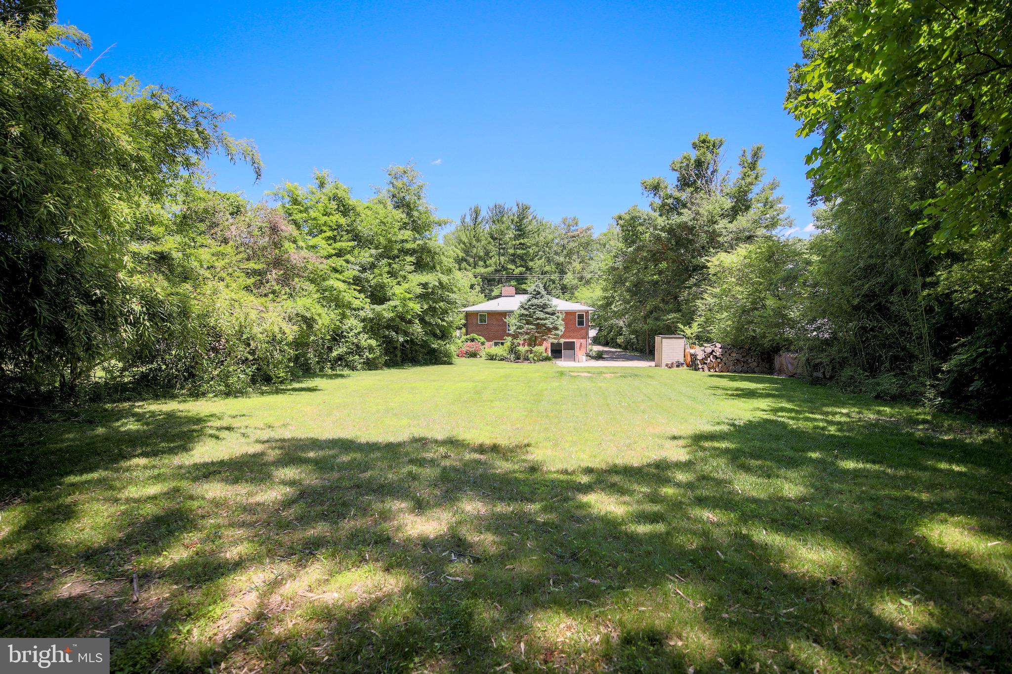 3048 Holmes Run Road Falls Church, VA 22042 - Photo 5 of 38 Gallery Image 5