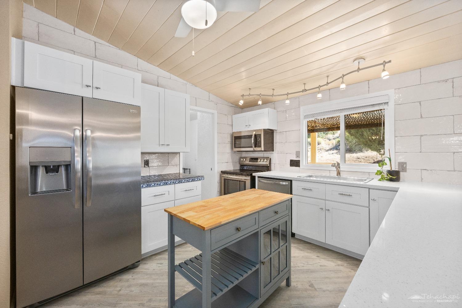 24200 Transvaal Road Tehachapi, CA 93561 - Photo 16 of 41 Gallery Image 16