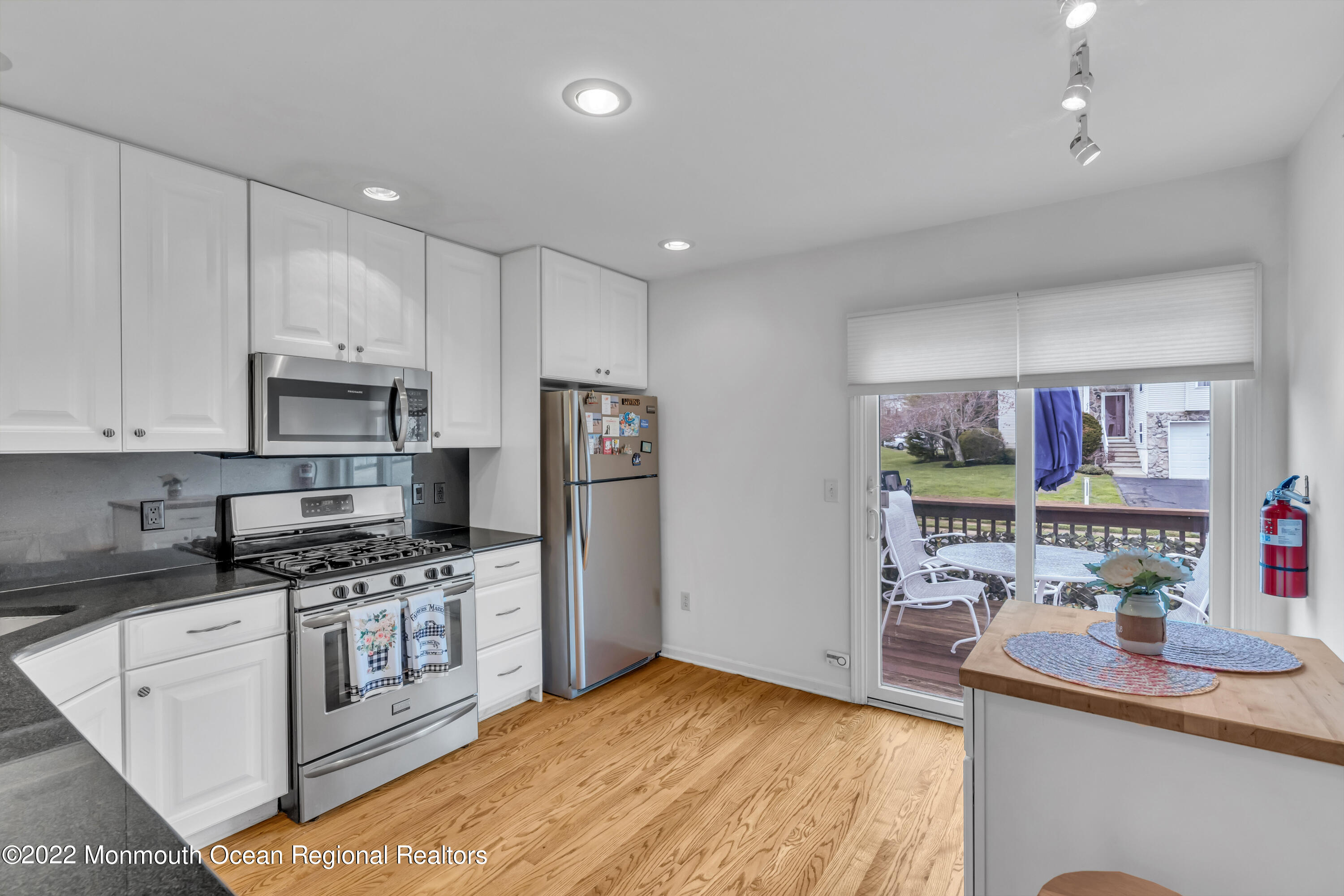 135 Racquet Road Wall, NJ 07719 - Photo 5 of 16 014_dsc04412