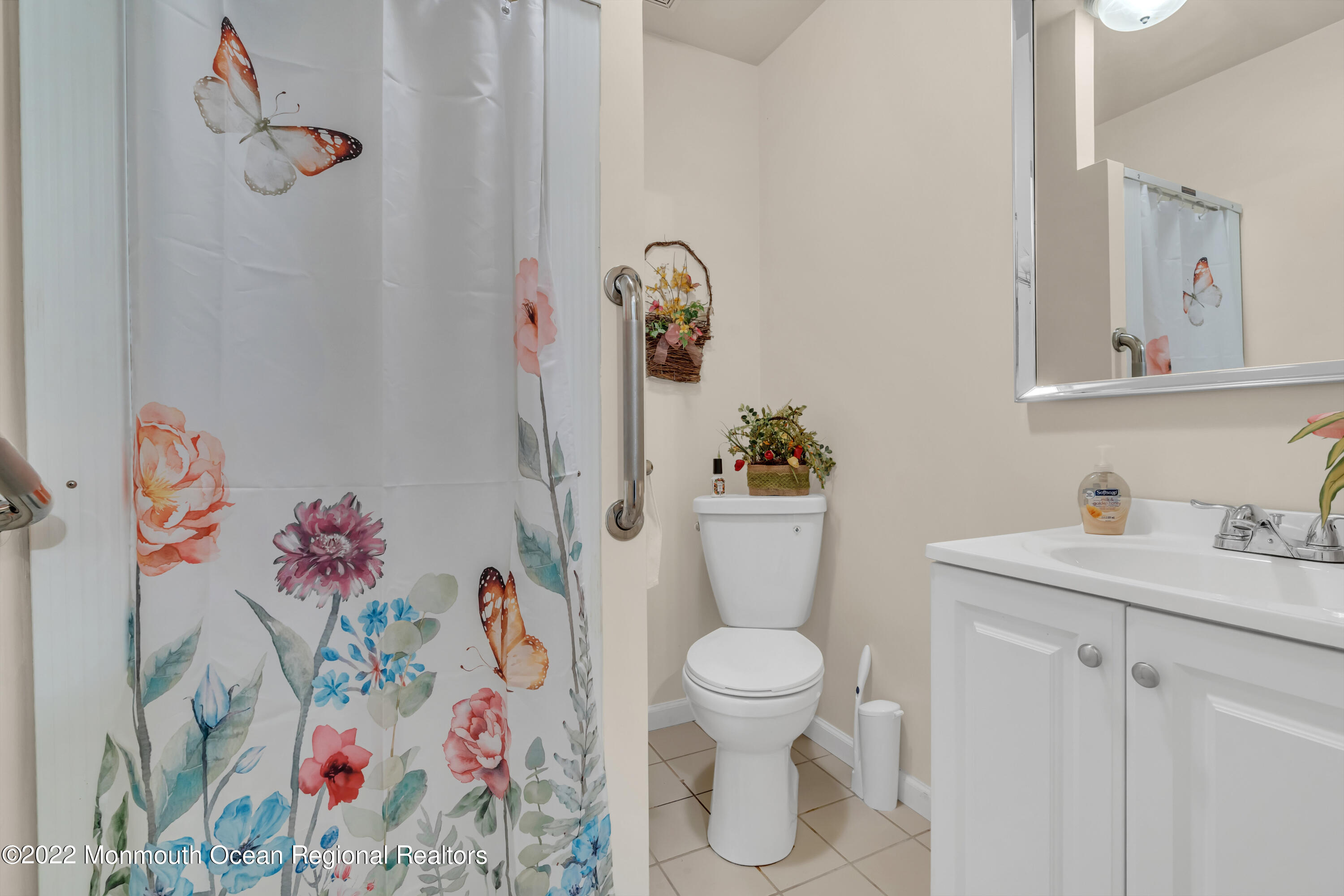 135 Racquet Road Wall, NJ 07719 - Photo 8 of 16 019_dsc04442