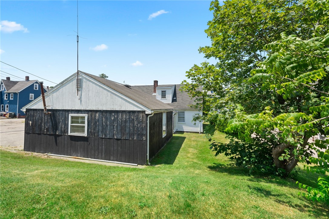 17 Pond Street Westerly, RI 02891 - Photo 36 of 46 Gallery Image 36