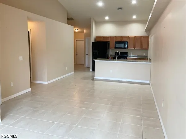 $1,750 | 3410 Southwest 7th Place, Cape Coral, FL 33914