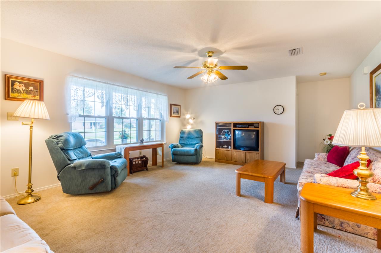 529 West Amanda Avenue Foley, AL 36535 - Photo 4 of 19 Living Room