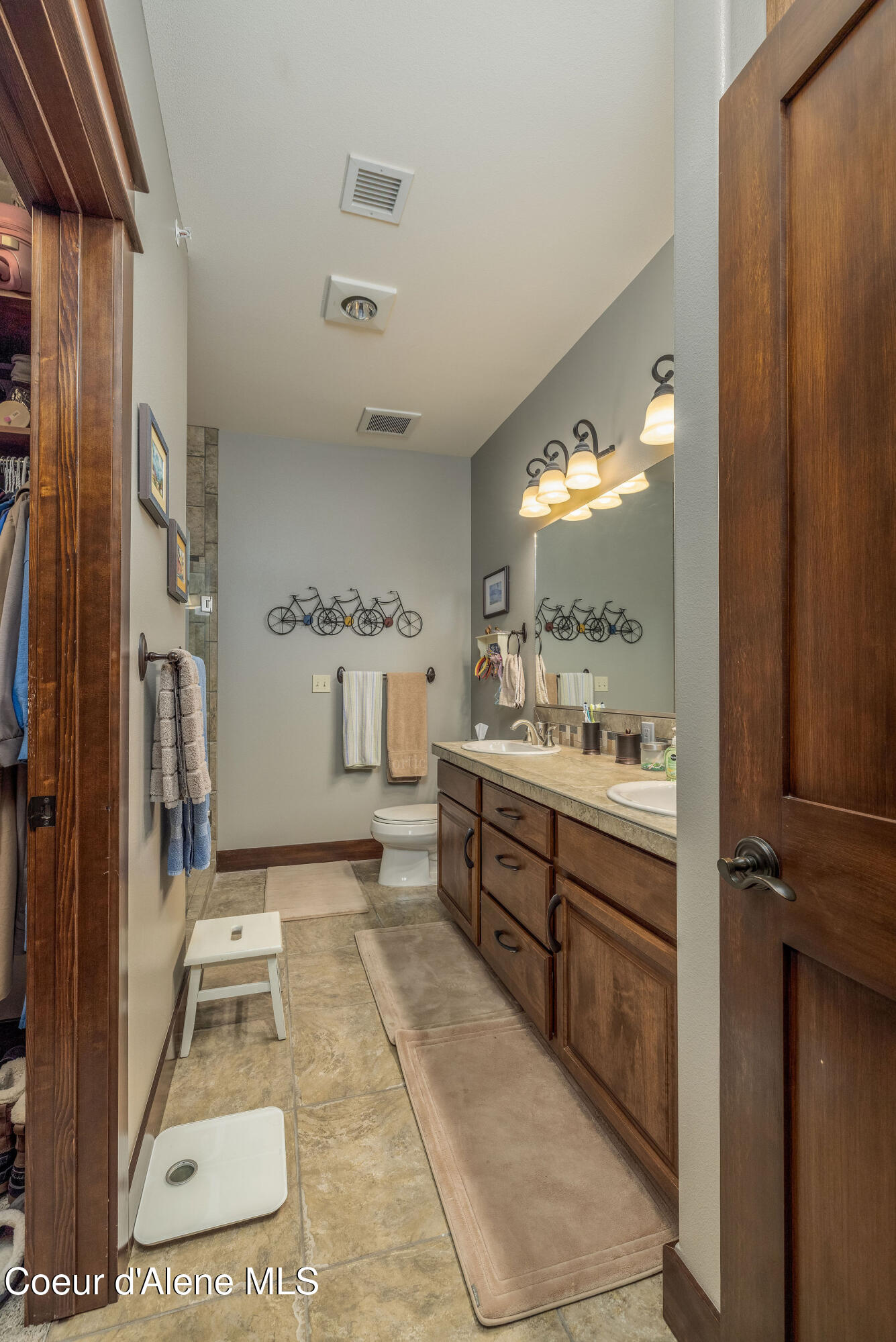 2051 North Main Street, Unit 315 Coeur D'Alene, ID 83814 - Photo 19 of 23 Primary Bath