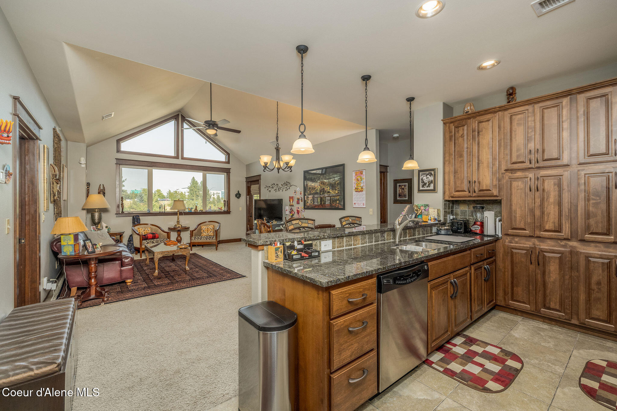 2051 North Main Street, Unit 315 Coeur D'Alene, ID 83814 - Photo 6 of 23 Kitchen - Living Room