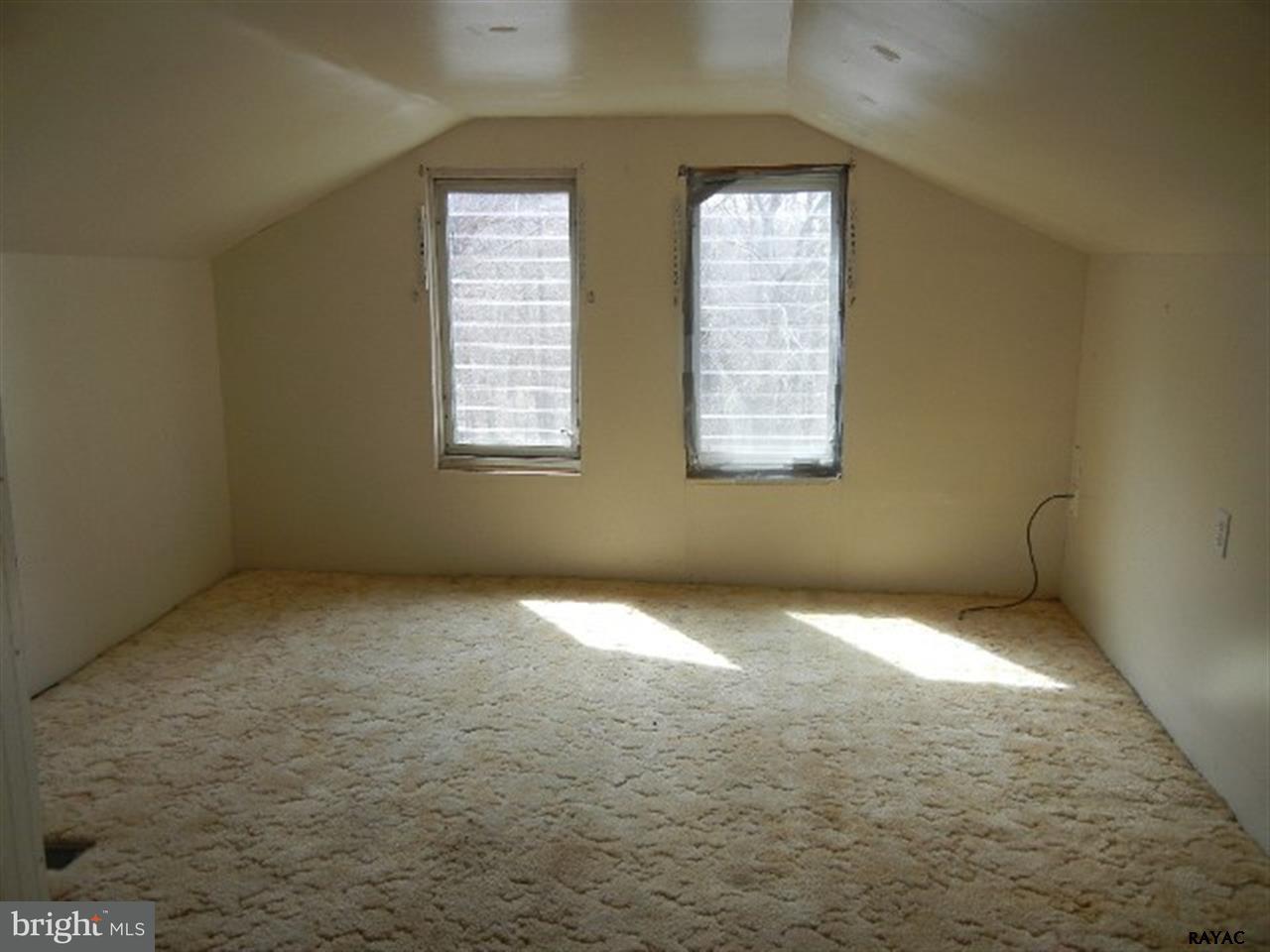 590 Newcomer Road Windsor, PA 17366 - Photo 11 of 16