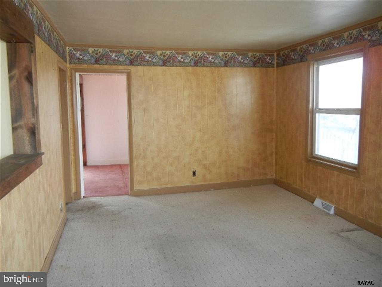 590 Newcomer Road Windsor, PA 17366 - Photo 5 of 16