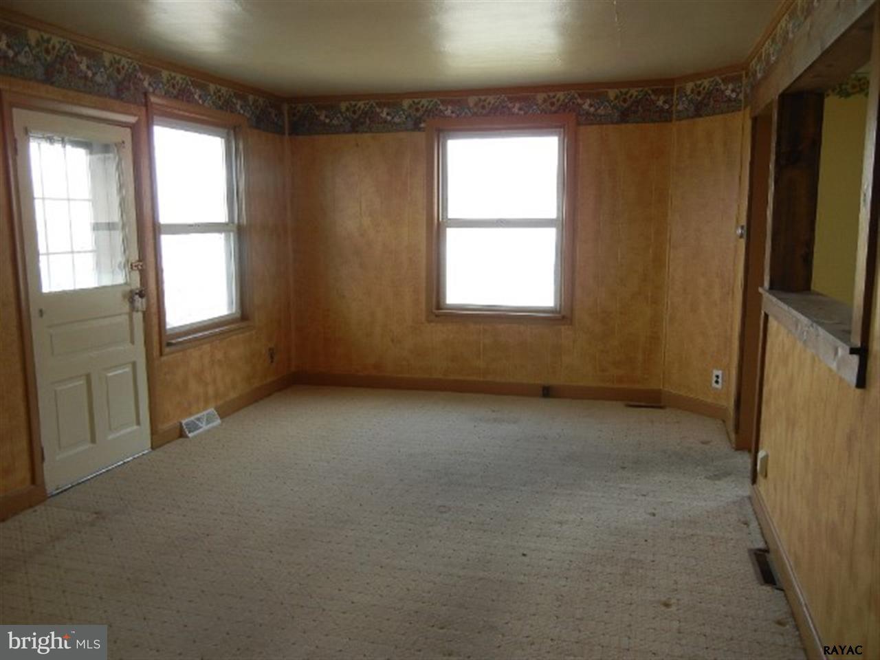 590 Newcomer Road Windsor, PA 17366 - Photo 6 of 16