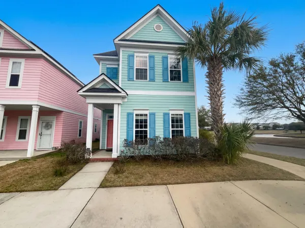 $360,000 | 400 Forsythia Avenue, Summerville, SC 29483