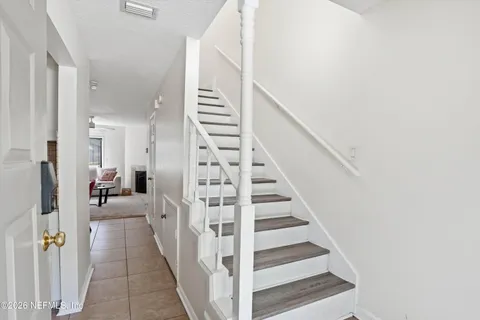 $165,000 | 7701 Baymeadows Circle West, Unit 1077, Jacksonville, FL 32256