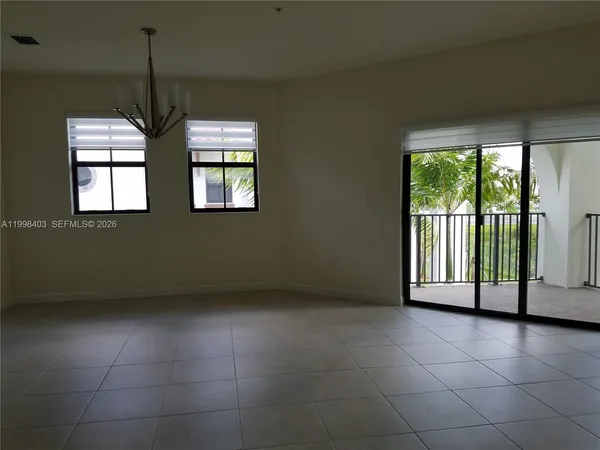 $3,000 | 10620 Northwest 88th Street, Unit 204, Doral, FL 33178