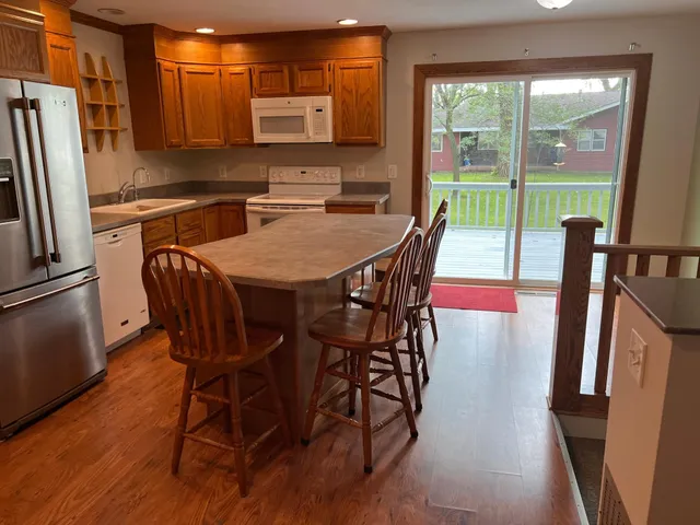 $349,000 | 2319 Cottonwood Lake Drive, Windom, MN 56101