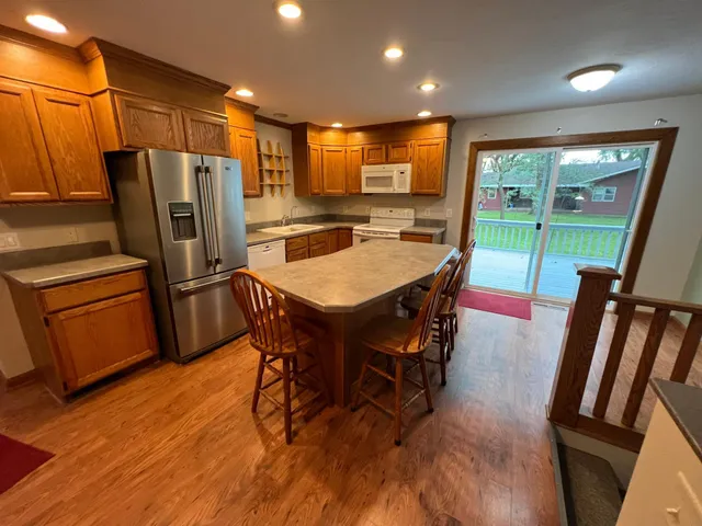 $349,000 | 2319 Cottonwood Lake Drive, Windom, MN 56101