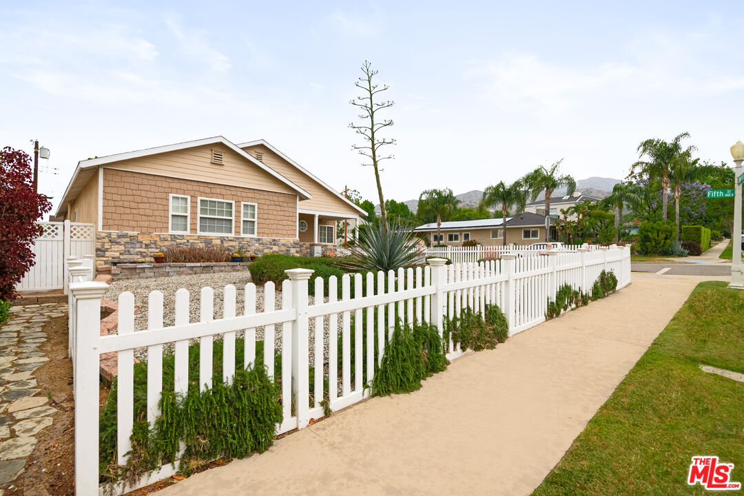 441 University Avenue Burbank, CA 91504 - Photo 34 of 40 Gallery Image 34