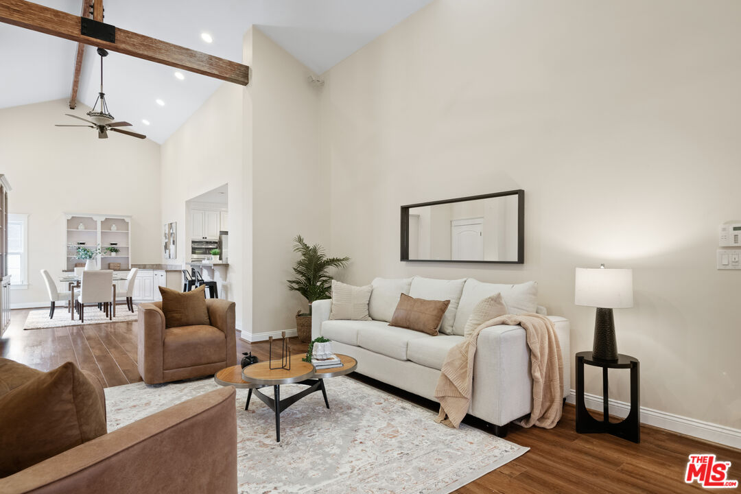 441 University Avenue Burbank, CA 91504 - Photo 5 of 40 Gallery Image 5