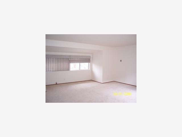 6118 Bollinger Road San Jose, CA 95129 - Photo 2 of 8 a picture of a living room