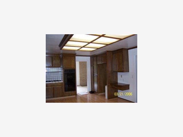 6118 Bollinger Road San Jose, CA 95129 - Photo 6 of 8 a picture of a living room