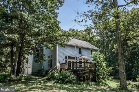 a house view with a outdoor space