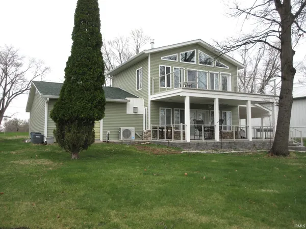 $469,900 | 3102 East McKinley Drive, Monon, IN 47959
