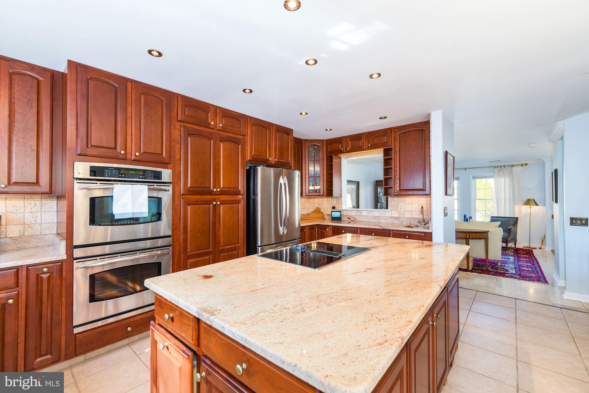 3947 Valley Ridge Drive Fairfax, VA 22033 - Photo 14 of 35