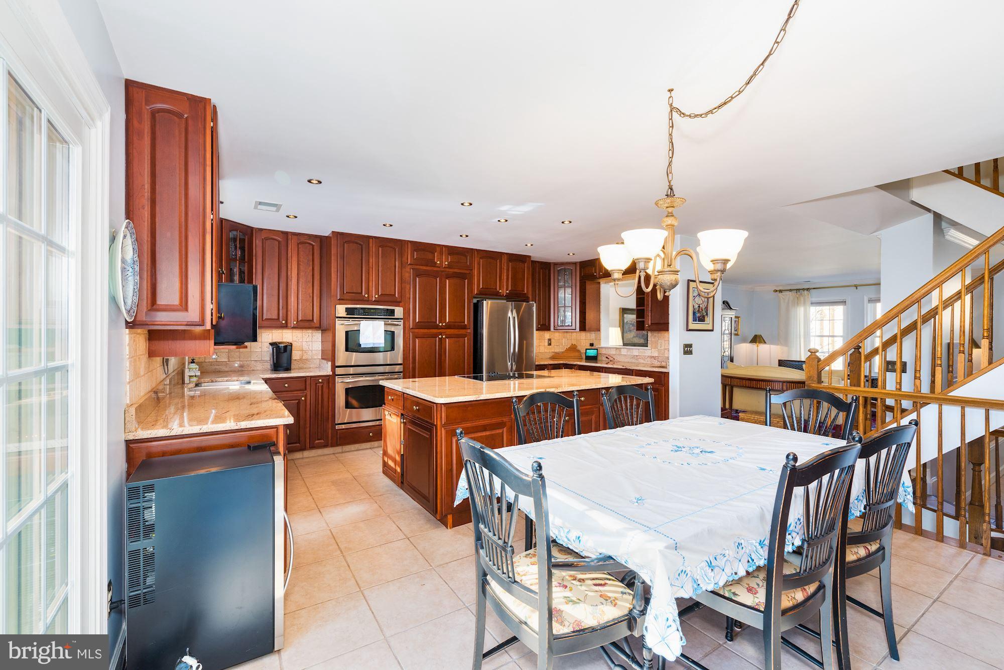 3947 Valley Ridge Drive Fairfax, VA 22033 - Photo 15 of 35