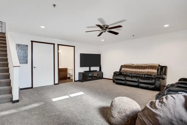 $324,900 | 1810 Prairie Place, Holmen, WI 54636