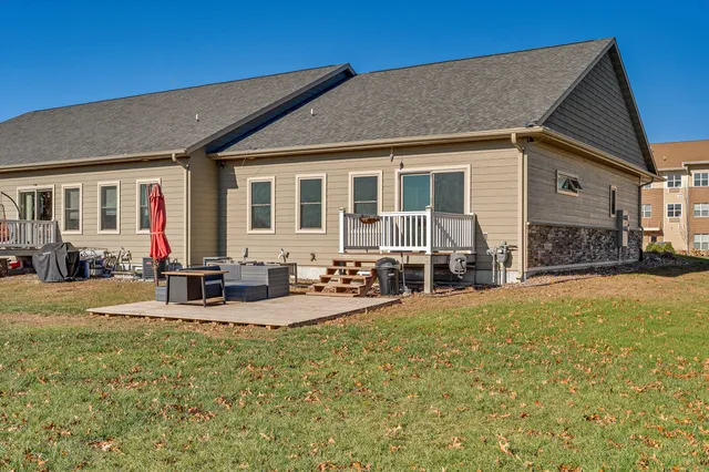 $324,900 | 1810 Prairie Place, Holmen, WI 54636