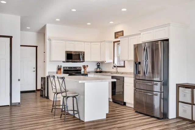 $324,900 | 1810 Prairie Place, Holmen, WI 54636