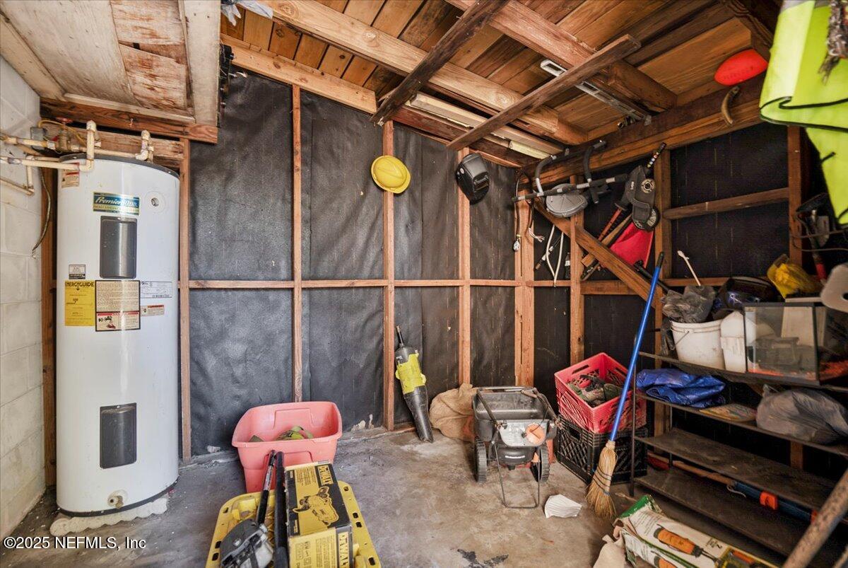 8514 Oak Leaf Road Jacksonville, FL 32208 - Photo 19 of 23 a view of an outdoor space