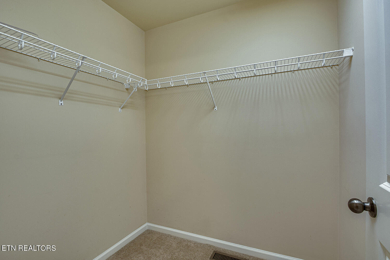 115 Greystone Way Kingston, TN 37763 - Photo 21 of 40 21_GreystoneWay_115_MasterCloset1