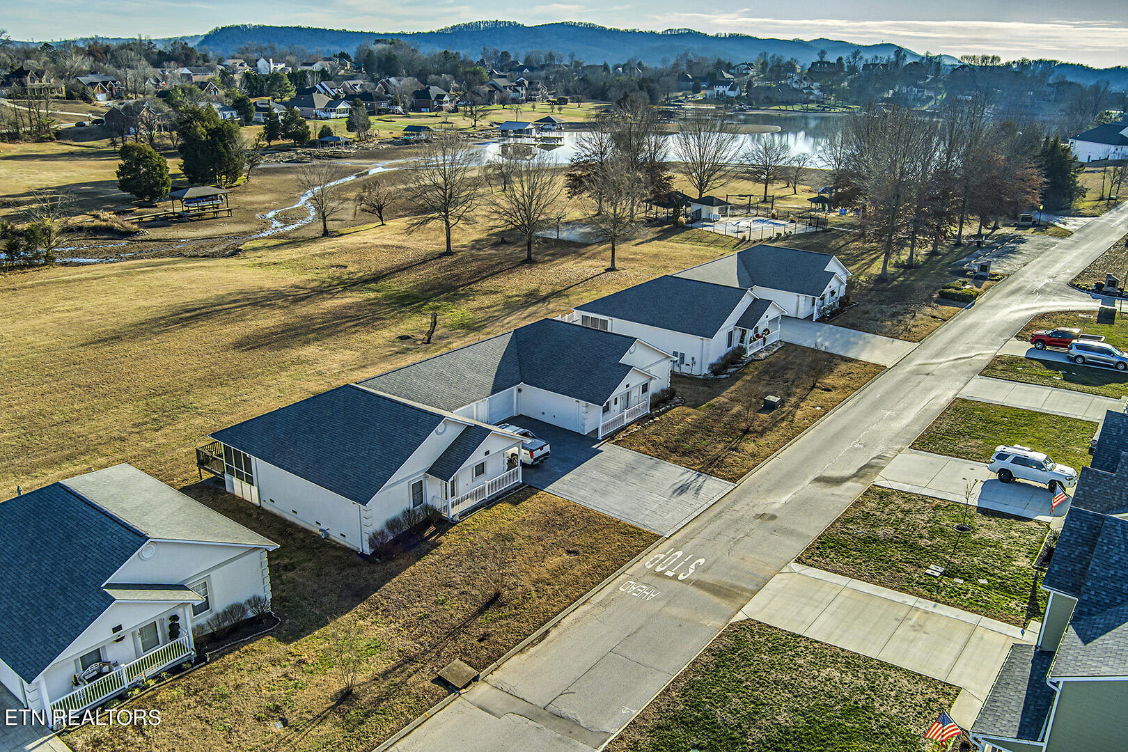 115 Greystone Way Kingston, TN 37763 - Photo 34 of 40 34_GreystoneWay_115_FrontLeftElevated