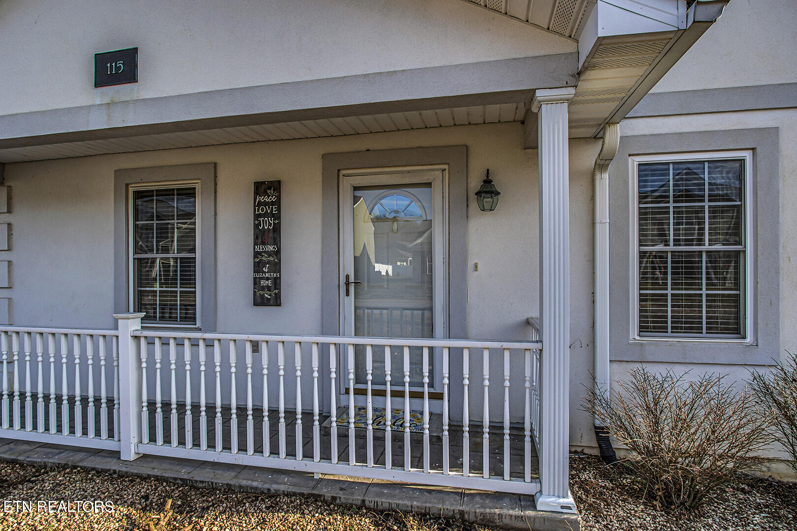 115 Greystone Way Kingston, TN 37763 - Photo 4 of 40 04_GreystoneWay_115_FrontPorch